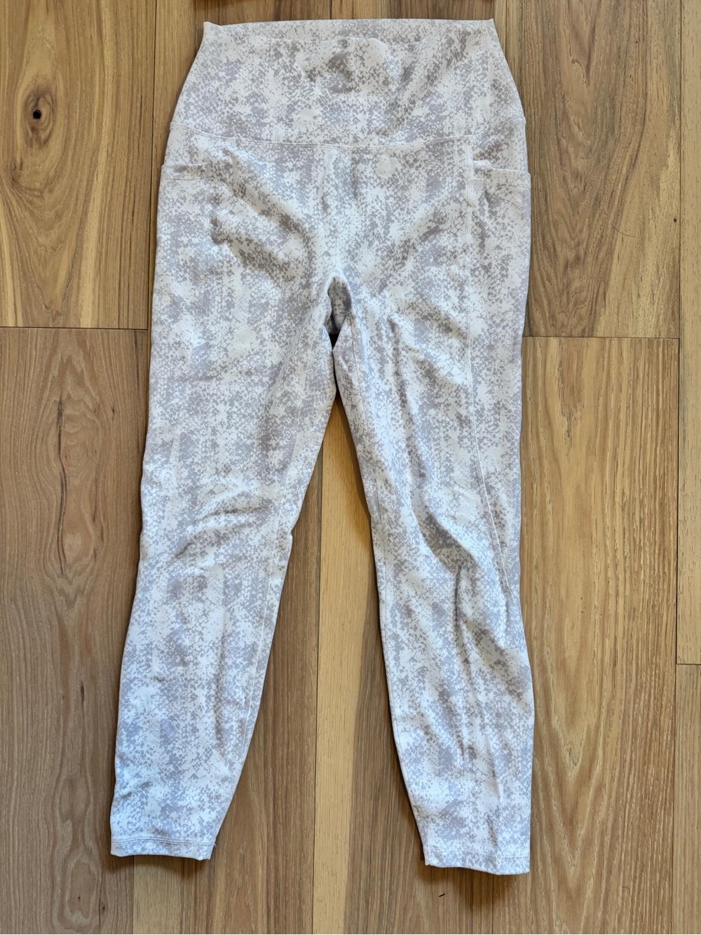 Women High-Waist Printed Leggings in Light Gray White Color